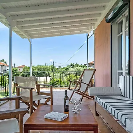 公寓 Woodpecker House Lefkada 利吉亚