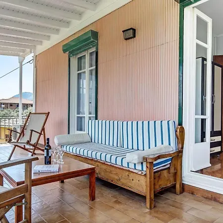Woodpecker House Lefkada شقة ليغيا