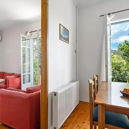 Woodpecker House Lefkada * Ligia